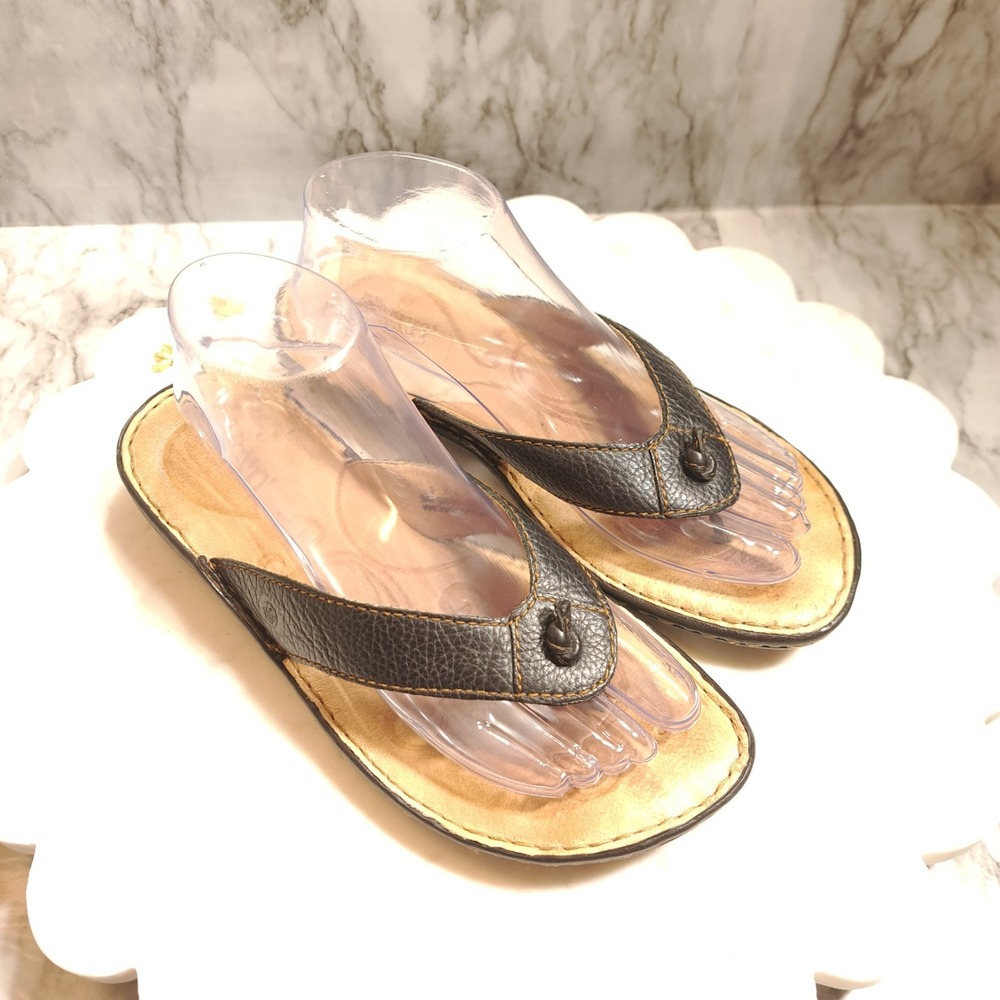 Born Women's Size 8/39 Thong Sandals Black/Tan Flat Flip-Flop Genuine Leather